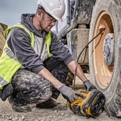 DeWalt Gonfleur Sans Fil Gonfleur XR 18 Volt -Outils sans fil Sales gonfleur xr 18 volt 3